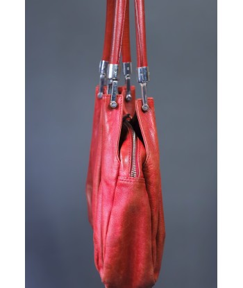 Sac en cuir rouge s'inspire de l'anatomie humaine