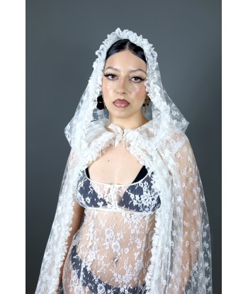 Cape en dentelle blanche online