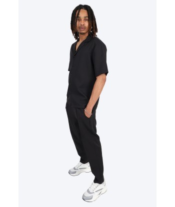 CHEMISE MANCHE COURTE ET PANTALON ASSORTI - NOIR Voir les baskets